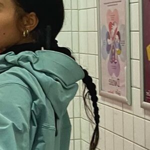 Sira-Anna Faal Instagram - Bete das der Film nach der pinkel Pause besser wird🧚🏾