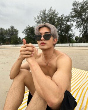 Siraphop Manithikhun Instagram - The beach is calling 🖤