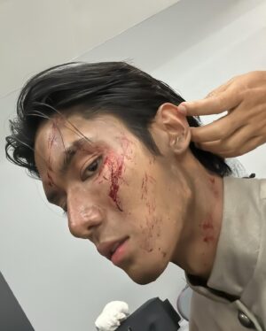 Siraphop Manithikhun Instagram - ข้าจะสู้เพือเจ้าเอง5555 สภาพจะไหวมั้ย🖤

⚠️ :  Fake blood