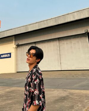 Siraphop Manithikhun Instagram - fly with me 🖤