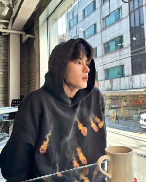 Siraphop Manithikhun Instagram - Enjoy where you are now 🖤