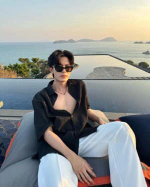 Siraphop Manithikhun Instagram - Healing energy on me 🖤🌴