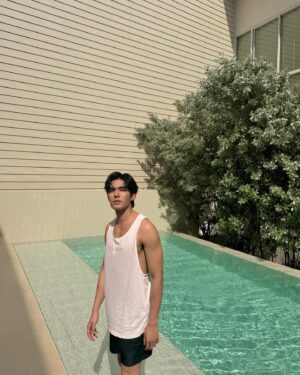 Siraphop Manithikhun Instagram - A sunny day is a happy day 🖤