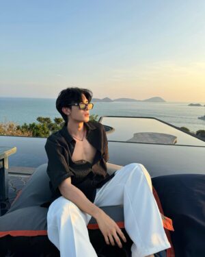 Siraphop Manithikhun Instagram - Healing energy on me 🖤🌴