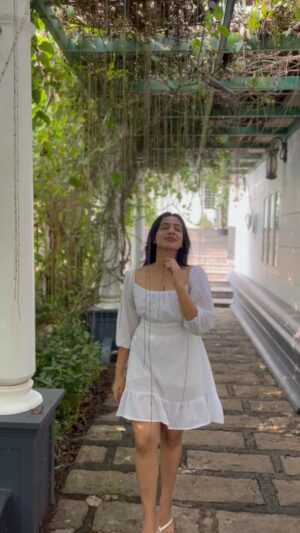 Sivakami Anantha Narayan Instagram - It’s all so lovely here! 🌿

📷: @amarthejas_pu 
👗: @luster_style_fashion_store 
💃: @softouchayurveda 

#selfcare #solotraveler #introspection #peaceful #ayurvedalifestyle #softtouchayurvedaspa #chalakudy