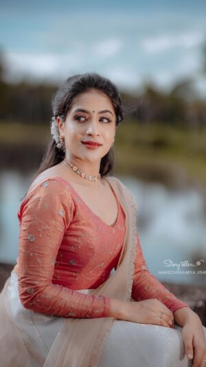 Sivakami Anantha Narayan Instagram - 🌸
PC: @_story_telle__r 
💄: @makeovers_by_anjaly 
  @_arya_jithins_makeover 
👗: @tiana_designers 
Edits: @pr_cutz 

Thank you!

#reels #onamcelebration #onam #reelitfeelit #photogram #traditionalwear #expolre #reels #reelsvideo #onamspecial