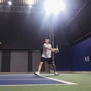 Sivakorn Lertchuchot Instagram - คนขยัน จะเก่งเร็ว ... 😁🎾
แต่!! ถ้าตู้ไปรษณีย์เฉาะหัวควรรีบไปหาหมอนะเด็กๆ 📫🩸

#tennis