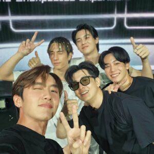 Siwat Jumlongkul Instagram - I'm very very happy to be part of you guys. Today is so much fun. Loveeeeee you guysssss sooooo muchhhhh 🖤💖
#ANKNOWNA