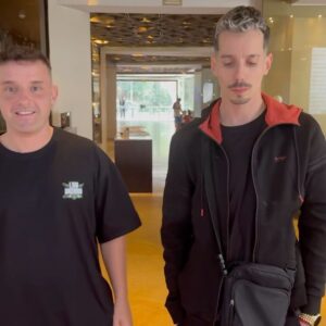 Skone Instagram - Regresamos a casa hoy . Os dejo aquí una miscelánea de estos días . 

1 ) Digan lo que digan, ayer fue uno de los días más felices de mi vida. Solo Sergio y yo sabemos por todo lo que hemos pasado para hacer nuestro camino. Ayer lloré mucho, pero todo era de felicidad ❤️

2) Lo que pasa que a veces se ralla 

3) Con el papi @arcangel haciendo tops de mcs 

4) Tus tíos volviendo de Benidorm 

5) Una chica de ecuador que se disfrazó de Skone para halloween. 

Gracias x todo 🇨🇴 ❤️