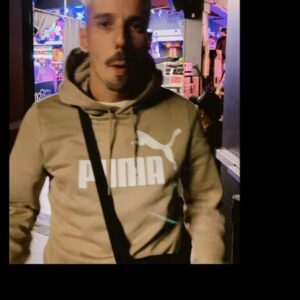 Skone Instagram - Ayer fue uno de los días más especiales de mi vida. Siempre soñé con ir a NY desde pequeño. Pero llegar de la mano del freestyle y con un rotundo sold out ha sido demasiado. Gracias a los que hacéis parte de este sueño. Seguimos 🇺🇸❤️