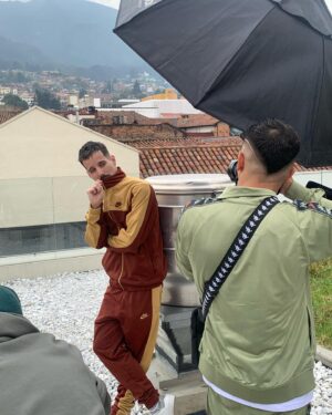 Skone Instagram - Un pequeño resumen de este mes de locos que me ha tenido andurreando por LA, Bogota y Santiago de Chile. Voy a dormir 500 horas y vuelvo, nos vemos. PH x @kevinmolanoph