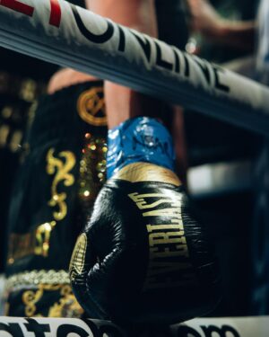 Skye Nicolson Instagram - #AndNew 

@skyebnic is the WBC featherweight champion of the world after defeating Sarah Mahfoud by unanimous decision, advancing her record to 10-0, 1 KO. 

#TeamEverlast