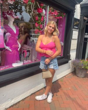 Skylar Dunn Instagram - my Barbie era fr💖