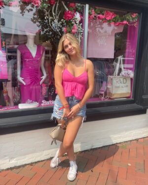 Skylar Dunn Instagram - my Barbie era fr💖
