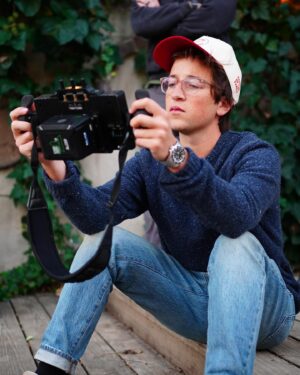 Skyler Gisondo Instagram - BTS of me desperately trying to look like I know what I’m doing as a director. Thanks @ashleykutcher for trusting me with the last couple vids!