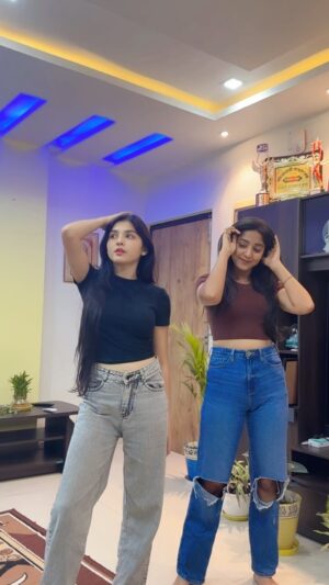 Sneha Deb Instagram - Because it’s trending now 😁