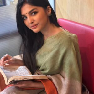 Sneha Deb Instagram - Some songs hold memories 🌈