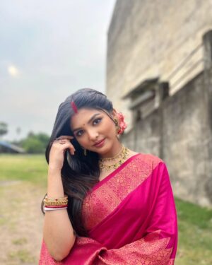 Sneha Deb Instagram - শুভ নববর্ষ | শুভ বহাগ বিহু♥️✨✨