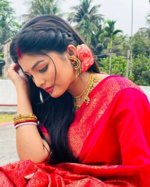 Sneha Deb Instagram - শুভ নববর্ষ | শুভ বহাগ বিহু♥️✨✨