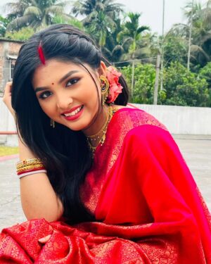 Sneha Deb Instagram - শুভ নববর্ষ | শুভ বহাগ বিহু♥️✨✨