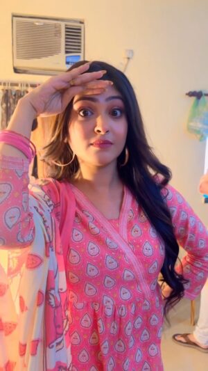 Sneha Deb Instagram - Crazy us 🤪🤪🥰

Thank you ❤️ @zackyforu 

#réel #reelsinstagram #reelsindia #reelsvideo #reelitfeelit #reelkarofeelkaro #reelindia #instagram #instagood #insta #instadaily #instafashion #instamood #instalike #instalove #makeuproom #fun #rooqmaray