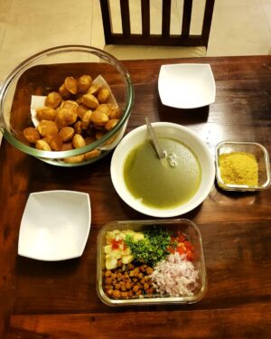 Snigdha Akolkar Instagram - Guity 🙋‍♀️ of searching for the recipe online and making golgappas at home. 
Who'll did this When they were craving pani puri in self quarantine? 
Well friends you all were missed while I was binging on these. #hardwork #lockdown  @sampadavaze  @piyalipmunsi @gursharansinghsyan @ishika_saoji 😘 @bishakha10 and Aneesh @jpkamath  I'm still craving for pineapple sheera which I missed twice at #cafemadras