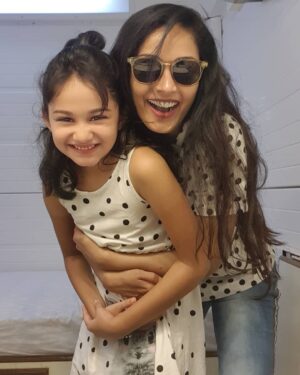 Snigdha Akolkar Instagram - Me and Myra #twinning #polkadots #Happygirls 👩‍👧
