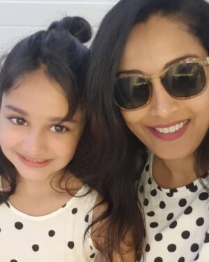 Snigdha Akolkar Instagram - Me and Myra #twinning #polkadots #Happygirls 👩‍👧