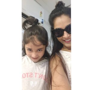 Snigdha Akolkar Instagram - My New full time entertainment channel Myra. Her happiness is contagious 🤩😘
#Happygirls
