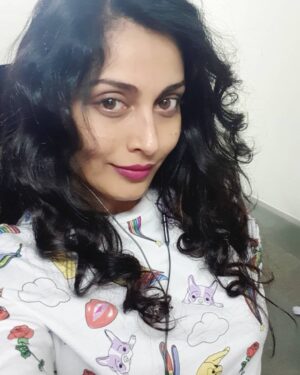 Snigdha Akolkar Instagram - New journey, something new to look forward to, I'm excited like a kid 👻