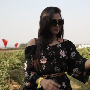Snigdha Akolkar Instagram - Throwback #sulafest .
.
.
.
.
.
#boho #nofilter #tbt