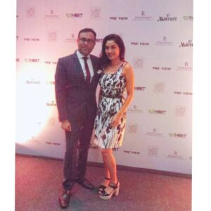 Snigdha Akolkar Instagram - About last evening! 🏞
Congratulations @singhvinay2802  for a successful Preview party at #lakeviewcafe @renaissancemum
