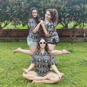 Snower Sania Vasudev Instagram - Same Same but different❤️
Sistra’s forever