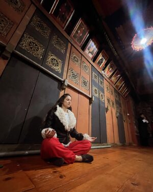 Snower Sania Vasudev Instagram - 🩵🎖️❄️Tauras bull slaying in Bhutan alone . 
Magical moments of my trip to the land of happiness & peace .
.
.
.
🌟My desire to meditate during wesak budh Purnima in 🇧🇹 was fulfilled on 25.5.2024 . My Kashmiri bday always falls on wesak Buddha Purnima and this was a long time wish and I can’t thank universe for this epic surprise moment . 
🤟🏻grateful!!! REBIRTH 👸

🌟My good fortune to have finally met @masterco_org in physical realm after following his sessions for eons I feel 🙏. 
Truly an honour & a fangirl moment of this lifetime . 👑😍
A True King of hearts & a real Super 🌟for sure , love ur spirit , humility & that beautiful big heart ♥️master co. 
We are blessed🧚🏻‍♀️to have a divine channel ( Light instrument ) like you in this era and timeline . 

Thank you for empowering, elevating & blessing us with your presence & power .
 LOVE ☯️☮️🕉️🙌🏻 SYNERGY through the roof !!!!

🩵In love with there culture , Consciousness , people and over all vatavaran🌈 💋🏔️🍀✅. 
.
A journey I will always cherish 🧘‍♀️even though I faced some really challenging circumstances 🥺which of-course is a part of any adventure  and always leads to ascension 🌥️& expansion . 
All is well 🧳 I am guided , blessed ,protected on every level and dimension. 
🦄 love you BHUTAN u TrueBEAUTY🪬
Shanti and happiness forever upon u🙌🏻❄️