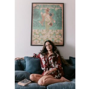 Snower Sania Vasudev Instagram - 💎❄️💎 OLD IS GOLD , but new is pure Diamond.
.

ONLY THING YOU CAN TAKE FROM ME IS NOTES🔥😎
.
.

Life of a teacher 🙌🏻📖 . Never ending study . Never ending nurturing. Never ending self work . 👑 
.
.
.
When eclipse is pushing you hard and strong to break free from past and old , Release , renew and recharge . Relocate too ! 👣

Go for it , planets and stars are aligning for you babies . Dance with the cycles moon 🌚 and ☀️ .
.
.
.
Life of a spiritual force , life of an artist , life is a stylist , life or a leader . Game strong 🔱✈️🪷🌏🧿