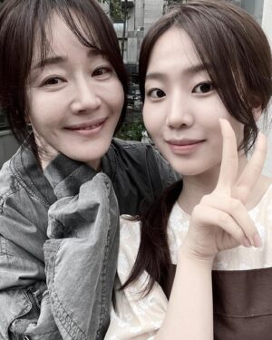 So A-rin Instagram - 티빙에서 <여름 감기>가 선공개 됐어요!! 보러가기🖤