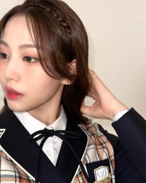 So A-rin Instagram - 🏫🧡

#스쿨룩스