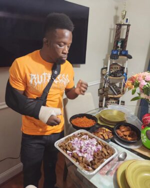 Sodiq Yusuff Instagram - Man this is love. Shout out to @suyaguys who had food literally waiting for me when I got home. Fastest way to a sodiq yusuffs heart 🤣 all jokes aside I appreciate the support