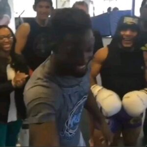Sodiq Yusuff Instagram - Dope throwback. Yall don't know how happy I was to finally turn pro. I remember telling @whysoseriousmma I couldn't wait to get paid 500 dollars🤣. When I found out my first fight was $750 to show and $750 to win. You couldn't tell me shit 🤣 and I get ticket sales 🤣  Also the guys in that room .....🔥🔥🔥🔥🔥🔥🔥