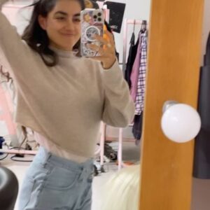 Sofia Barclay Instagram - scenes from a rehearsal room🥳
last few months of ‘21 were heavy ngl. did some stand-up/started writing my first tv show to help me deal with it 🤍🦄✨but the refrain id sing over & over to my friends was: “ahhghh collaboration! i miss COLLABORATION! I want to mix ideas with fascinating people& build something greater than ourselves togetherrrr!!” 
in dec i auditioned for this wondrous play, with the most generous kind thrilling and exciting team of people. the title of the play: ✨🔮The Collaboration🔮✨
Oooooooohooooo-KAY😂👍🏽ok okUNIVERSE…i SEE YOU🌏 You marvelous m*therfucker with a DOPE sense of humour.🤗🎀🌸🙏🏽 see you & love you🌙✨🌟💃🏽