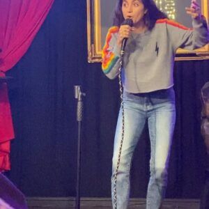 Sofia Barclay Instagram - some girls write break-up albums…i write break-up sketches. 
last night messing around with new material @comedy_virgins 😜💜✨ #thedumbgirlwhodoesntgetit #godblessher #sheisme #standupcomedy #breakup