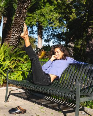 Sofia Barclay Instagram - im just a girl 
standing in front a guy 
doing a silly yoga pose 🐰

if the photographer happens to be a brilliant yogi, it always ends in asanas 🧘🏽‍♀️the silly side @los_anjayles