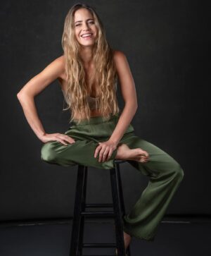 Sofía González Instagram - 💚 @yuliya.panchenko.photography 

#retrato #portrait #book #studio #actriz #actress