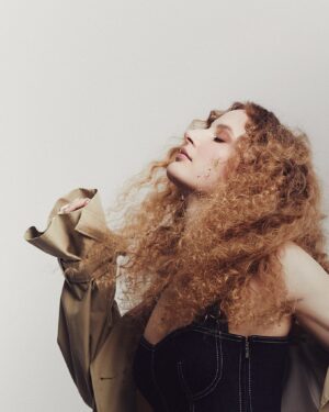 Sofia Lebedeva Instagram - @bosco.vesna 
Фото: Ольга Тупоногова-Волкова @tuponogova_volkova
Стиль: Ирина Свистушкина @irasvi Роман Поляков @rroman_p
MUA: Анастасия Кириллова @kirillova.nastasia
Мастер по волосам: Марина Рой @marinaroy11
Видео: «Мультивью»
Продюсер: Екатерина Дроздова @katedrozd
нежность @iskandera @shkulipa ✨
#SofiaLebedeva