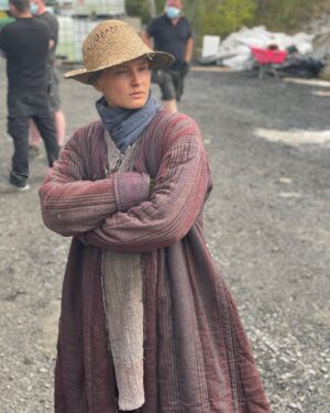 Sofia Lebedeva Instagram - Vikings Valhalla
Backstage 
@netflixvalhalla 
@netflix

photo by @mr_akinyemi ?? Was it you, sweetheart?☺️☀️☀️☀️