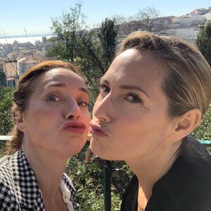 Sofia Nicholson Instagram - Esta miúda completou mais uma volta ao sol! 
Esta miúda talentosa, de riso e lágrima fáceis, de piada sempre pronta entrou na minha vida para não mais sair!
Parabéns maninha linda!
@fernandaserranooficial 
#birthdaygirl #vivalavida #mulherlinda  #amizade