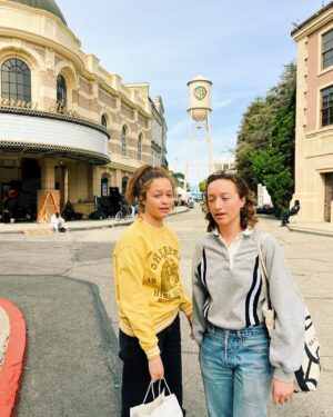 Sofia Rosinsky Instagram - Every time time a camera shutters, a Rosinsky sister blinks 🕊️
#warnerbros #sistersrosinsky #stellalunafilms