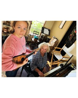 Sofia Rosinsky Instagram - Tried posting this at the beginning of January, but there was a technical glitch! Here it is now. My Baba Mina and I recorded an ode to Ukraine (her homeland). She is playing piano, and I am playing strings (fluke).
The song is called "I Am Looking in The Sky,” which is a poem by Mykhailo Petrenko, set to music by Lyudmila Alexandrova.
#ukraine🇺🇦 #ukraine #🇺🇦 #endthewar #endwars #endwarinukraine #peace