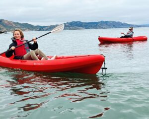 Sofia Rosinsky Instagram - Thank you guys for the lovely birthday messages and the amazing edits on Saturday! Kicked off 17 with some kayaking! Thank you to my family for making the day so special, and to @alexisrosinsky for making sure our buddy NoHo Hank got a VIP spot on the birthday cake.
Also, happy birthday to Benita, who shares my same birthday, and who’s age we are not sure of… but she is still our hairy starlet! More adventures to come! 
#17 #NoHoHank #Barry #BarryHBO
