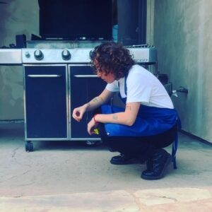 Sofia Rosinsky Instagram - Happy Halloween, cousins 🐻 
#TheBear @thebearfx @jeremyallenwhitefinally #halloween #halloween2022 #thebearfx #yeschef